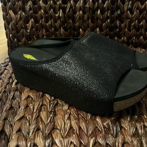 Volatile Black sandals Size 8